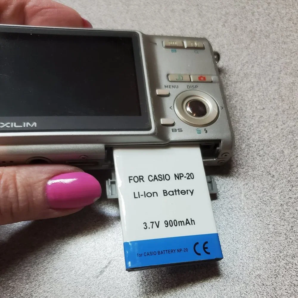 Casio Exilim EX-Z70 7.2MP Digital Camera with 3x Anti Shake Optical Zoom - Fair